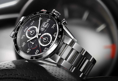 Tag Heuer nhảy vào cuộc chơi smartwatch siêu xa xỉ