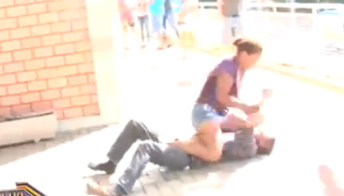 Khách làng chơi quỵt tiền bị đánh tơi tả