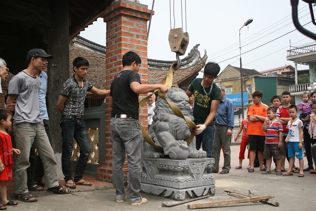 Bắc Ninh di dời hiện vật lạ ra khỏi di tích