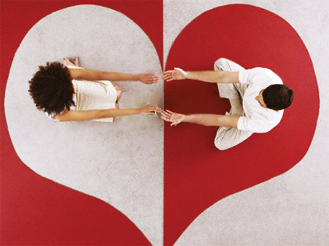 Chồng 'ăn vụng', vợ 'chùi mép'