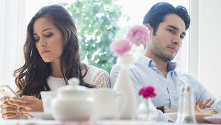 7 dấu hiệu của hôn nhân không tình yêu