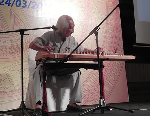 Nhạc sư 98 tuổi đạt giải thưởng Phan Châu Trinh