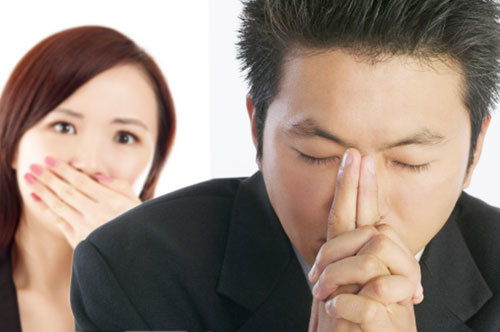 Có nên hủy hôn vì vợ sắp cưới khăng khăng đòi giữ tiền