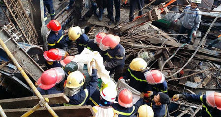 Hình ảnh nhói đau vụ sập giàn giáo 13 người chết