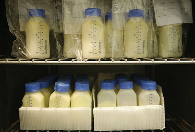 Rao bán sữa mẹ qua mạng: Ai dám dùng