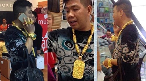 Thân thế đại gia dát vàng đầy người náo loạn Hà Nội