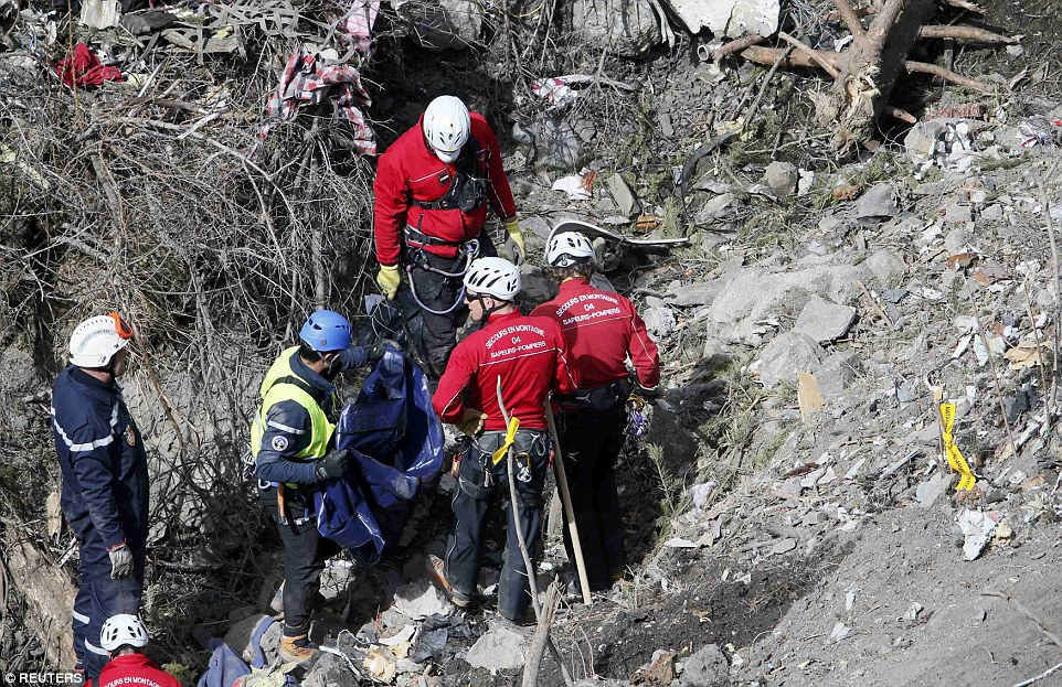 Tìm thấy phần thi thể cơ phó Germanwings