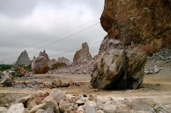 Thanh Hóa: Mìn nổ bất ngờ tại mỏ đá, 3 người thương vong