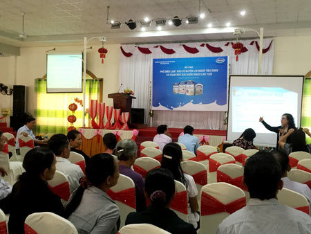 Người già bệnh tim mạch dễ nguy hiểm vì ăn no