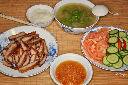 Sai lầm khi ăn cơm chan canh