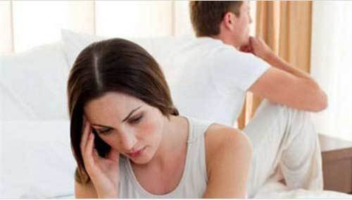 Chồng vô sinh, có nên bỏ theo tình cũ?
