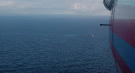 Tàu Nga chở hơn trăm người chìm ngoài biển