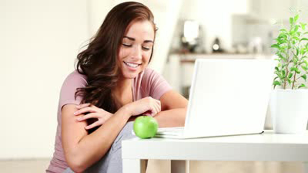 Ngã ngửa với lời đề nghị của cô vợ trẻ
