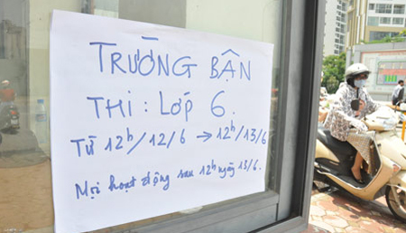 Cấm thi vào lớp 6: Tôi hụt hẫng, chồng mừng vui