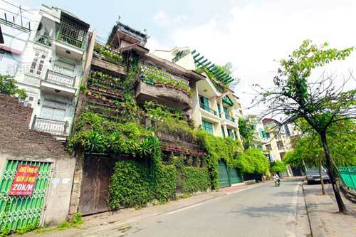 Đại gia Hà thành trốn nóng trong biệt thự phủ kín cây xanh