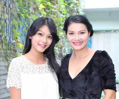 Kiều Trinh: “Mẹ có mệnh hệ gì, con cũng phải sống tốt”