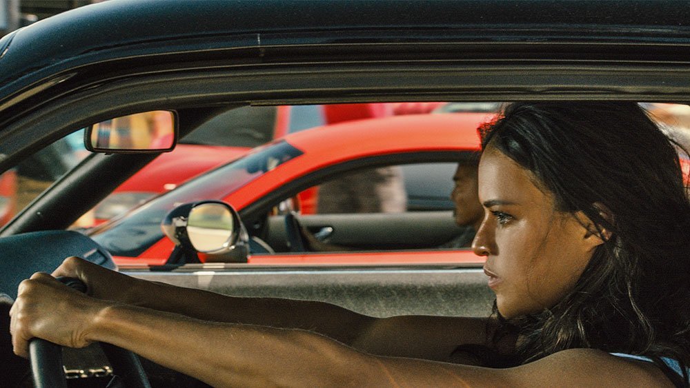 'Fast & Furious 7' xô đổ mọi kỷ lục doanh thu