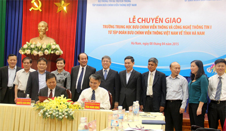 Chuyển giao Trường Trung học BCVT&CNTT I về tỉnh Hà Nam