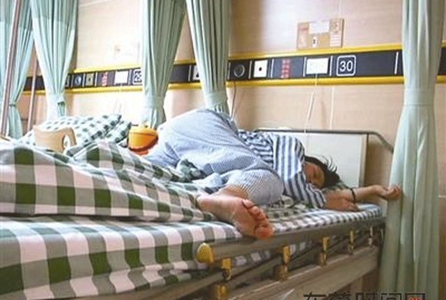Đánh cô giáo trọng thương vì bài tập về nhà