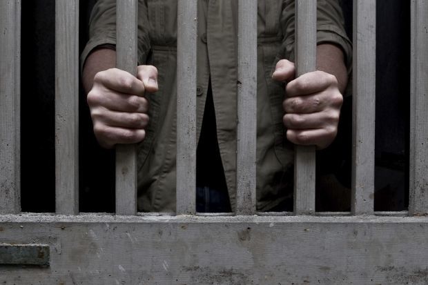 Thuê người ngồi tù thay, với giá 100.000 đồng/ngày