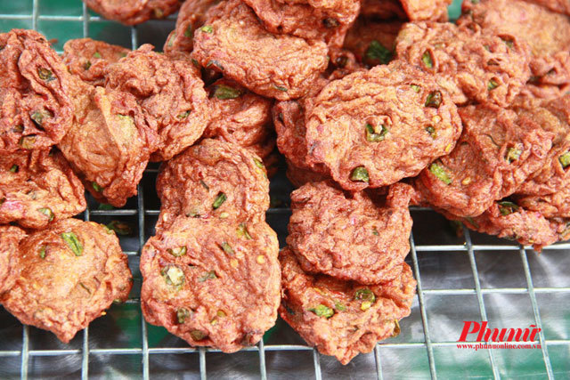 Ăn vặt trong khu Tây ba lô ở Bangkok