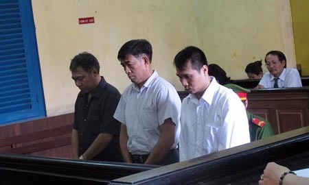 Xét xử vụ đại gia buôn lậu hàng hiệu Gucci ở Sài Gòn