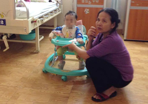 Hà Nội: Bé 1 tuổi tử vong vì chậm được chuyển viện?