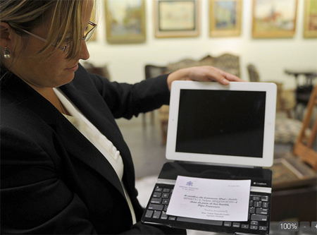 iPad, Giáo hàng Francis