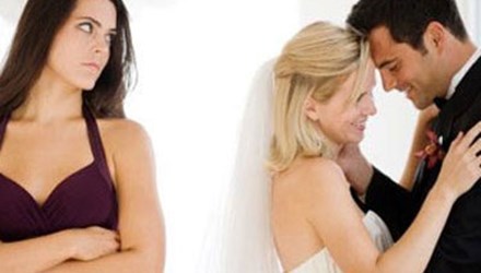Vợ cũ và những “chiêu độc” quấy phá vợ mới