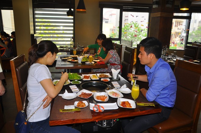 Khuyến mại lạ: Miễn phí đồ ăn cho khách tên Sơn, Thuý