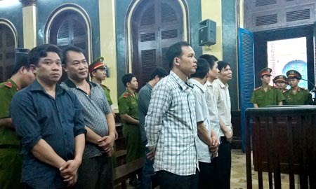 khách sạn, đại gia, ‘sập bẫy’, trăm triệu, tích tắc