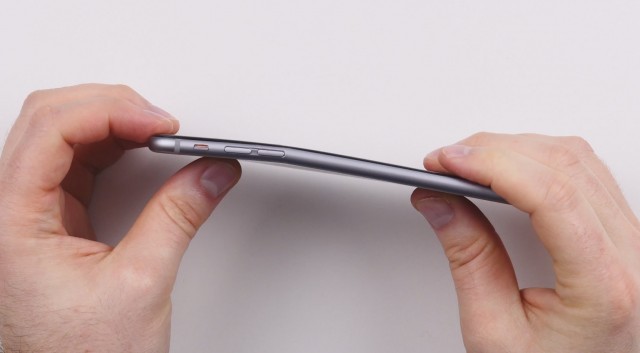 iPhone 6S dùng chất liệu nhôm cứng để chống cong