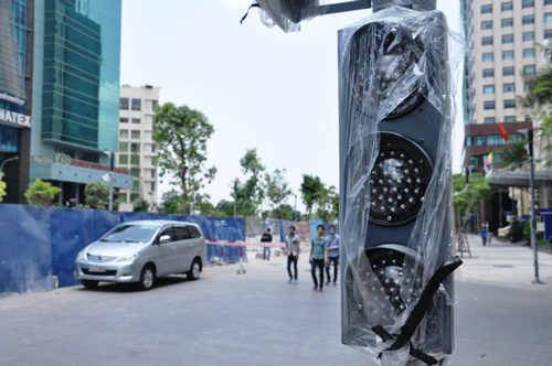 Phố đi bộ Sài Gòn lắp đèn tín hiệu giao thông có âm thanh