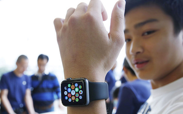 Apple Watch sẽ sớm lên kệ bán ra như iPhone