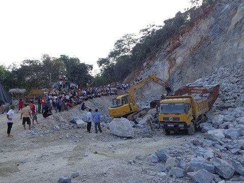 Hà Giang: Sập mỏ đá 2 người chết