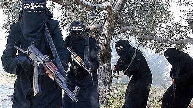 Hé lộ hình phạt kinh hoàng của IS với nữ giới