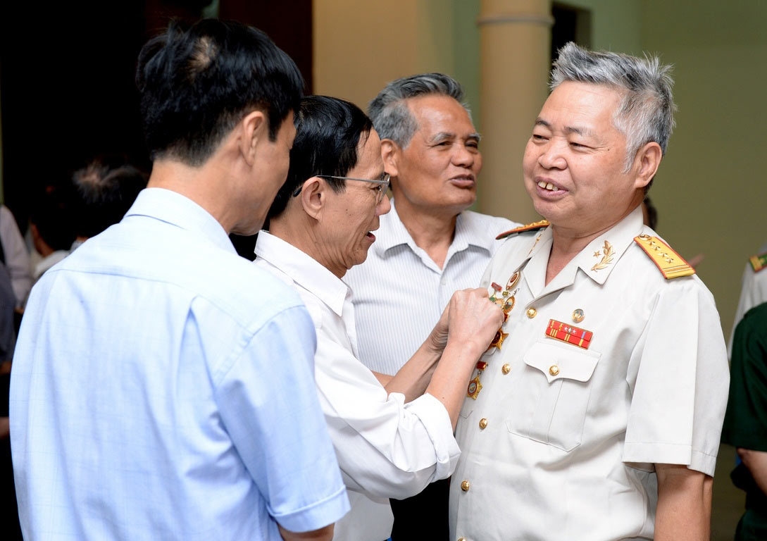 Thế hệ gác bút nghiên: