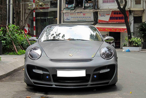 Siêu xe Porsche 911 độ hàng độc tại Sài Gòn