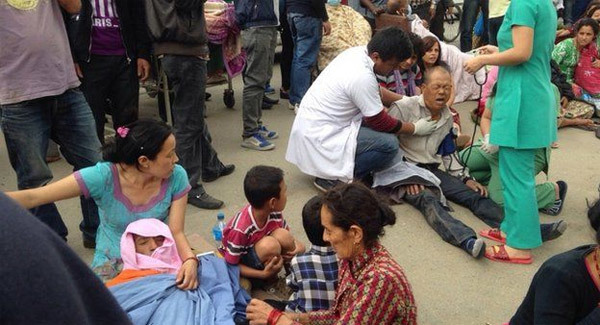 Sốc hình ảnh thủ đô Nepal bị động đất tàn phá