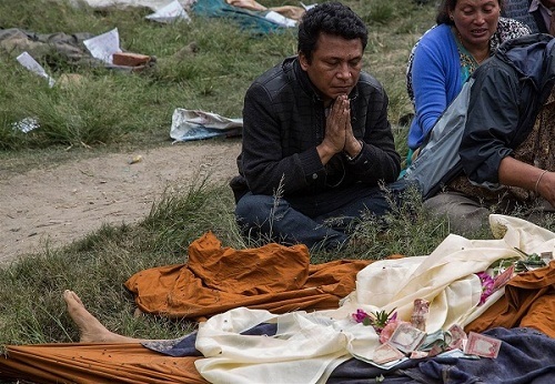 Nước mắt trong những lễ hỏa táng tập thể ở Nepal