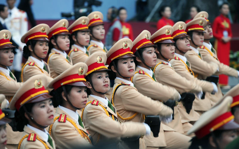 CLIP: Mít tinh, diễu binh mừng 40 năm thống nhất