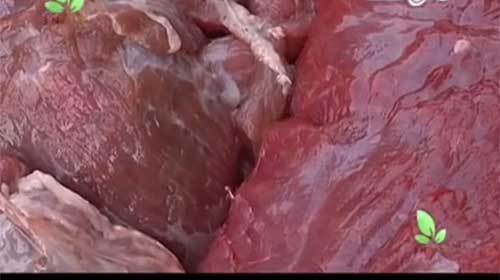 Thịt bò ôi thiu lâu ngày được 
