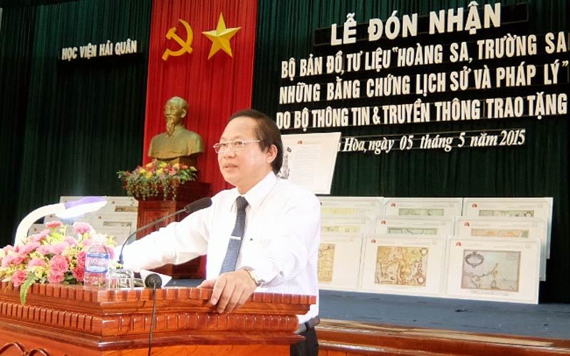 Trao tư liệu Hoàng Sa, Trường Sa cho Học viện Hải quân