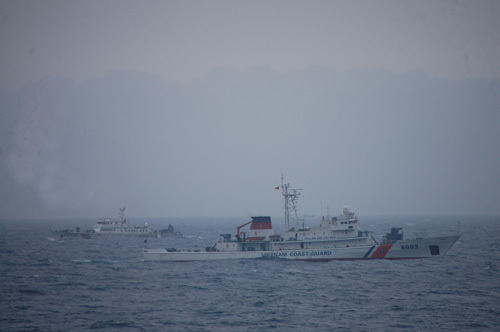 CLIP: Cận cảnh Việt-Trung tuần tra chung trên biển