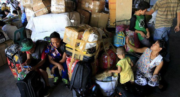 Bão Noul càn quét Philippines, hàng nghìn người sơ tán