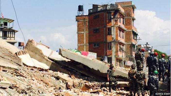 Hình ảnh trận động đất mới ở Nepal, 4 người chết