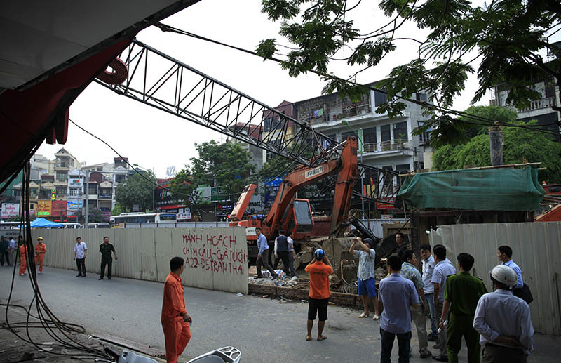 Hé lộ nguyên nhân sập cần cẩu dự án đường sắt HN