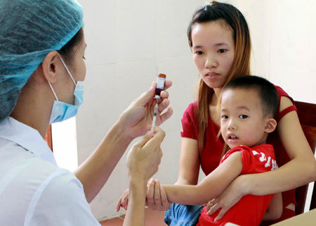 Từ tháng 5, trẻ được tiêm vắc xin sởi - rubella miễn phí