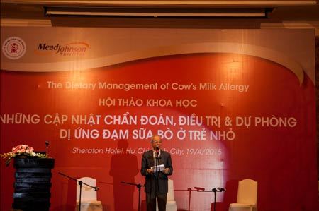 Trẻ nhỏ có thể bị dị ứng đạm sữa bò