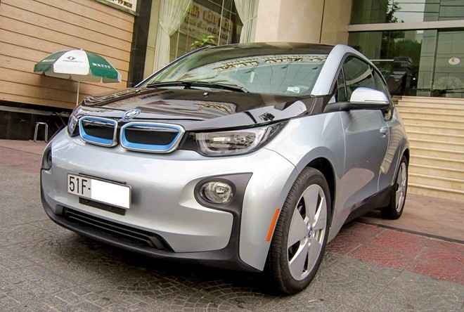 Xe độc BMW i3 đầu tiên tại Sài Gòn